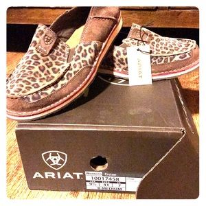 Women’s Ariat Cruiser Shoe. Size 9.5